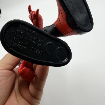 Φιγούρα Miles Morales - σήμανση Marvel 2021 Hasbro SA στο πέλμα
