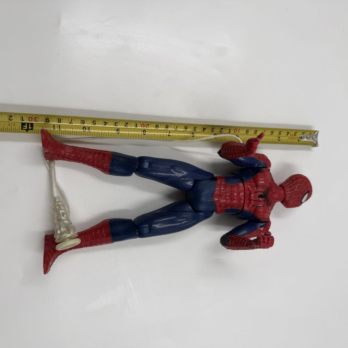 Φιγούρα Spider-Man - μέγεθος με μεζούρα