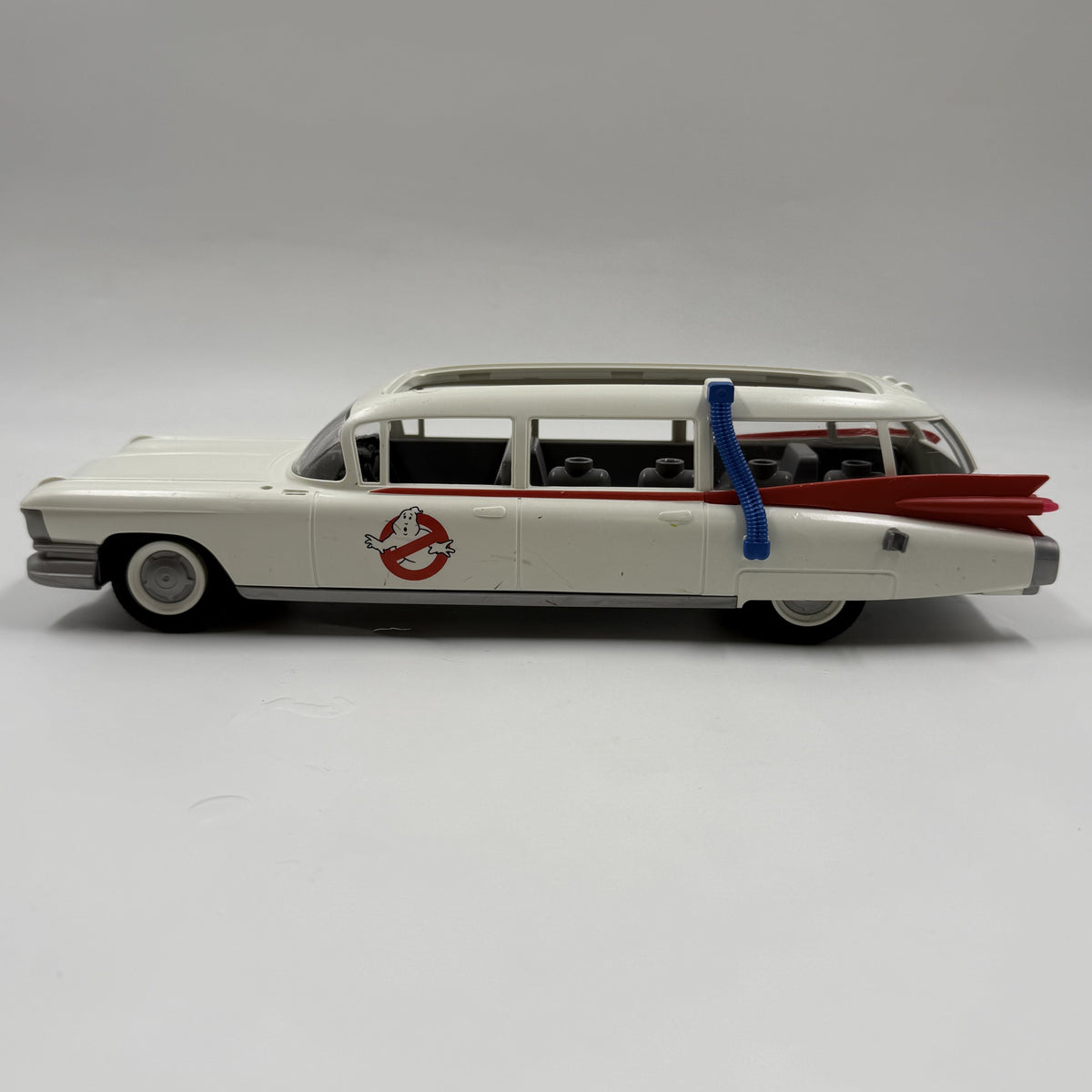 Ecto-1 Playmobil - κάτω μέρος με τους τροχούς