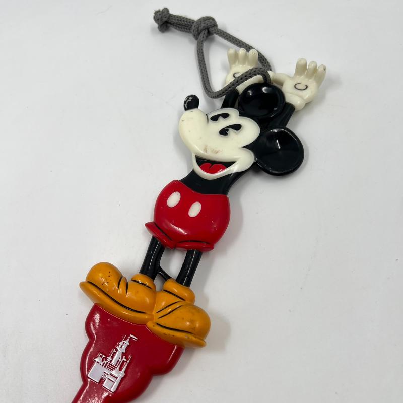 Disneyland Mickey Mouse Vintage Back Scratcher (Walt Disney Productions)
