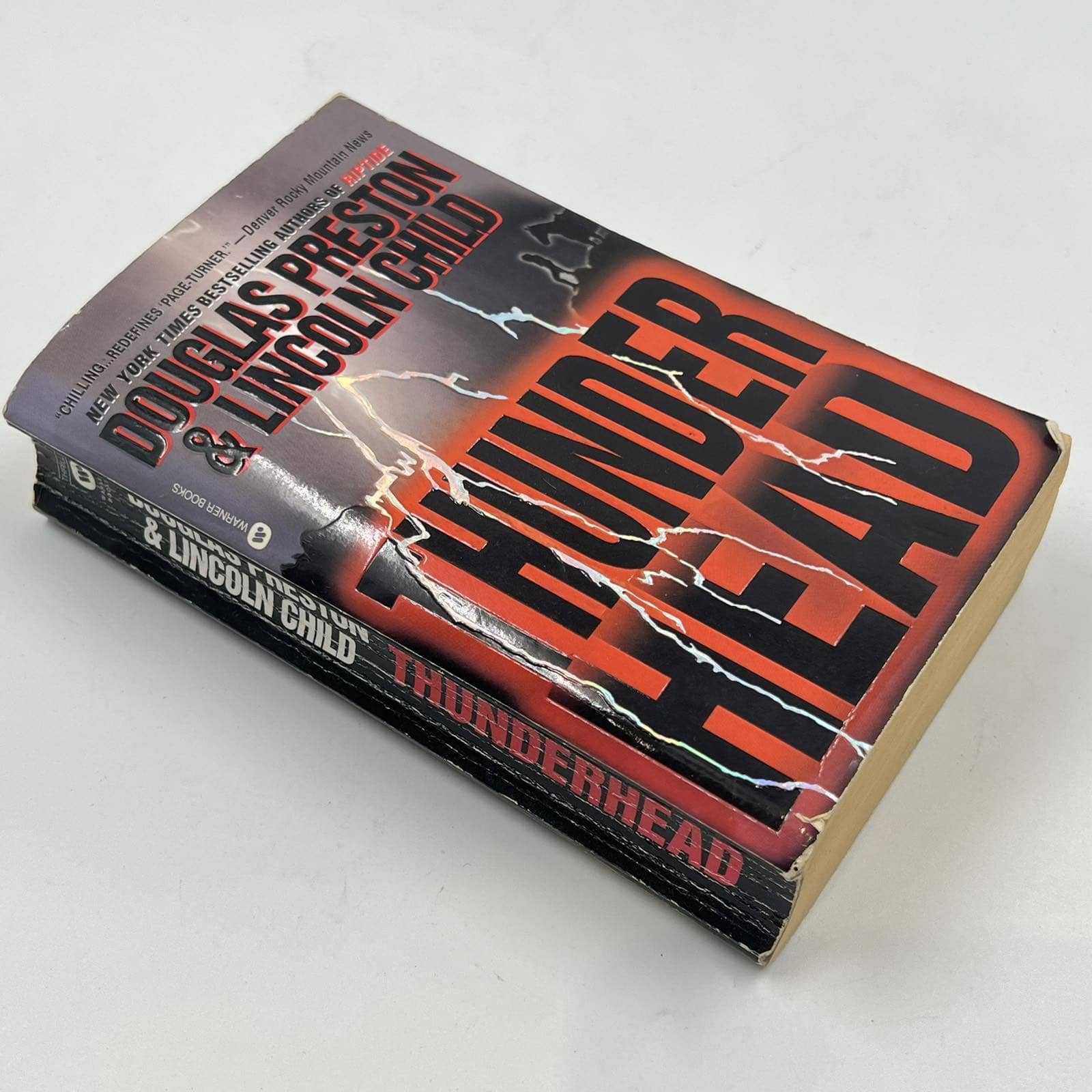 Βιβλίο "Thunderhead" των Douglas Preston & Lincoln Child, αγγλική έκδοση, εκδόσεις Warner Books 1998, μεταχειρισμένο paperback αρχαιολογικό θρίλερ με μυστήριο στην έρημο της Γιούτα.