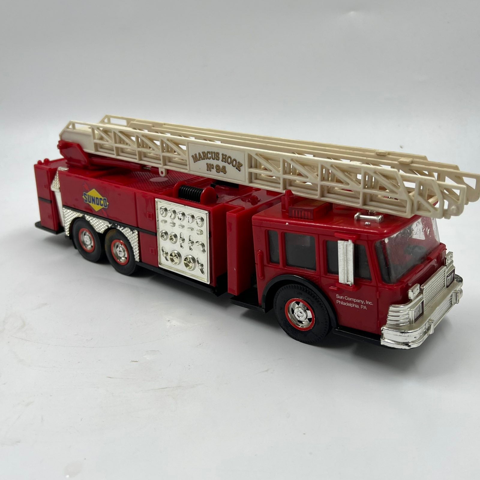 sunoco fire truck marcus hook no94 1995 limited edition