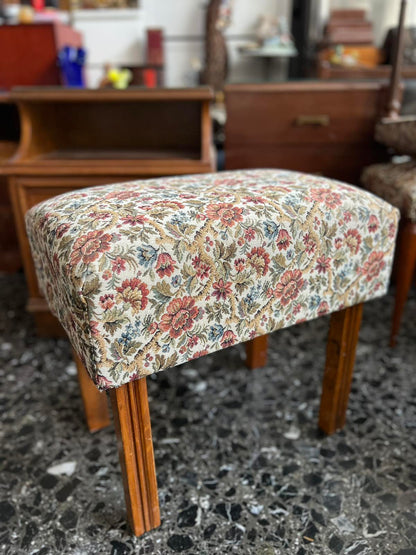 Σκαμπό Floral Vintage