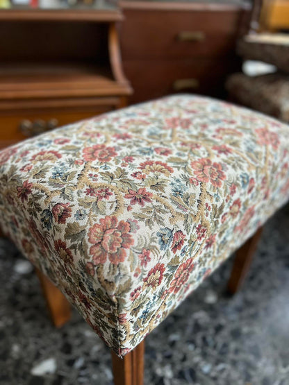 Σκαμπό Floral Vintage