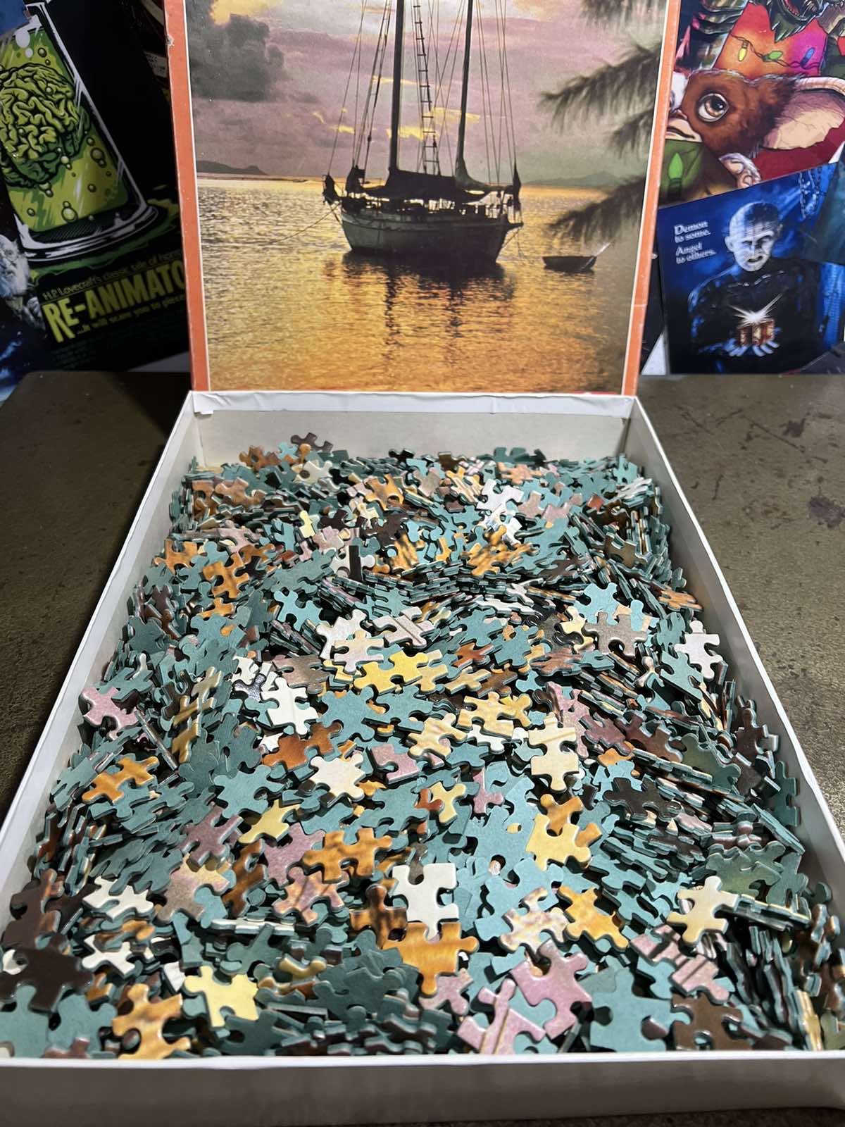 Puzzle 1500 Κομμάτια Με Σκάφος Δίπλα Στην Ακτή