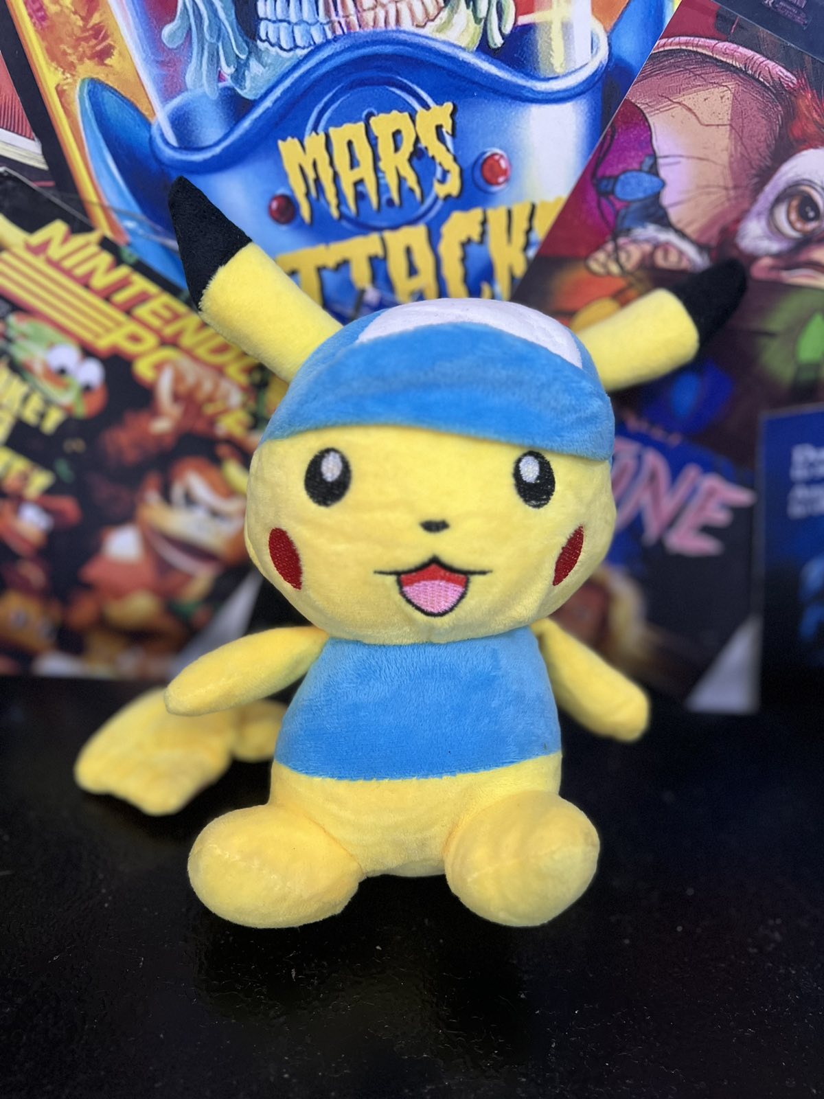 Λούτρινο χαρακτήρα Pokémon – Pikachu με μπλε καπέλο