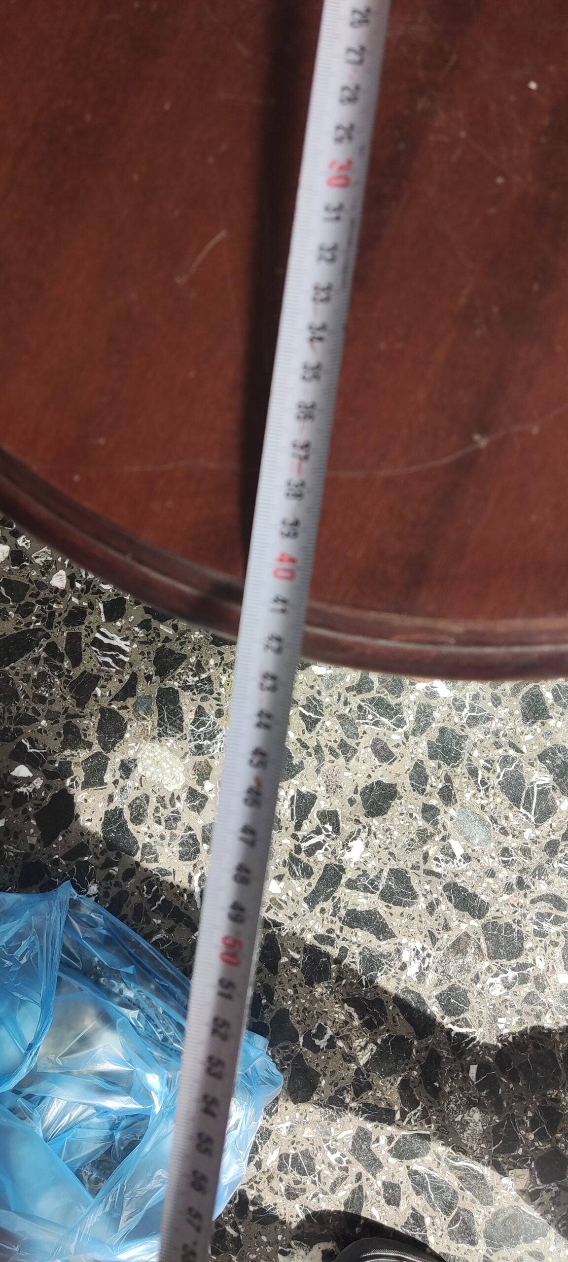 Ξύλινο Στρογγυλό Τραπέζι Εσωτερικού Χώρου