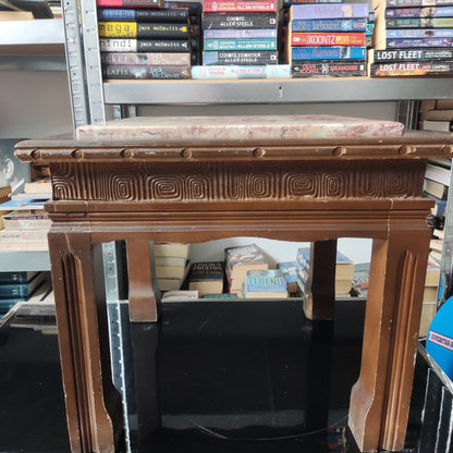 Μικρό Ξύλινο Τετράγωνο Τραπεζάκι Με Μαρμάρινη Βάση