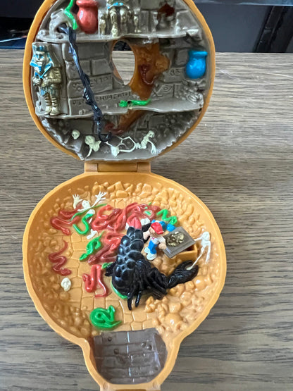 Mighty Max Snake Castle